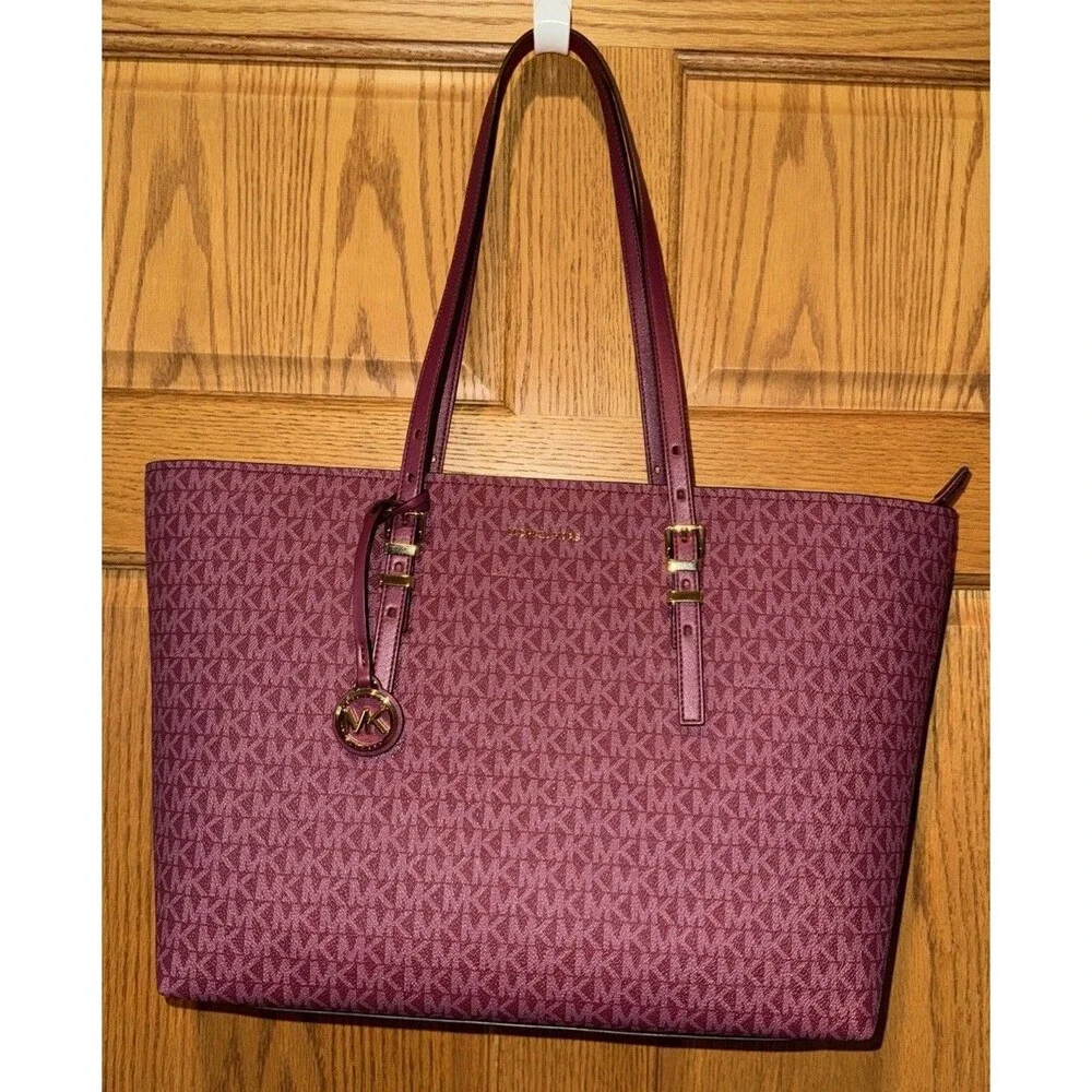 Michael Kors Mulberry Signature Quinn Large Logo TZ Tote Bag 30T5GQNT9V 17x11x4”